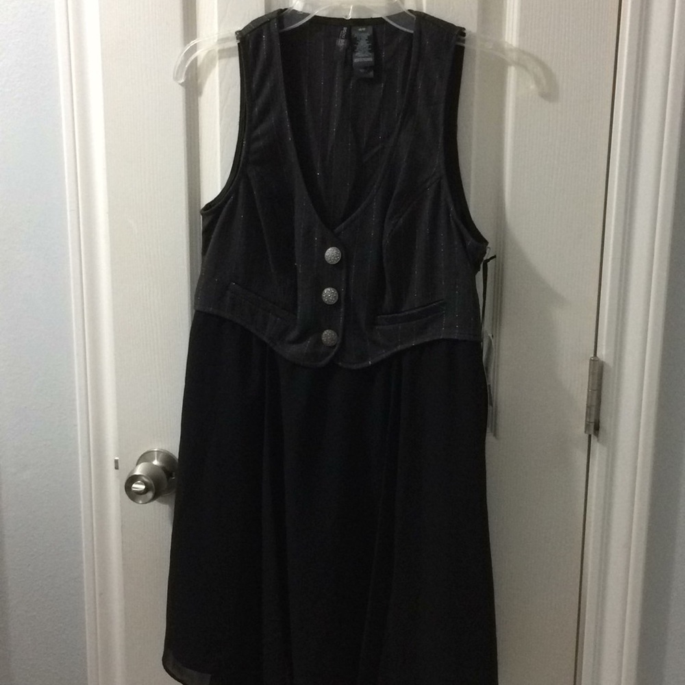 2 material sleeveless dress from Bisou Bisou